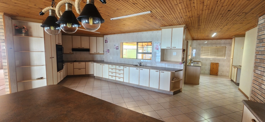 5 Bedroom Property for Sale in Dana Bay Western Cape